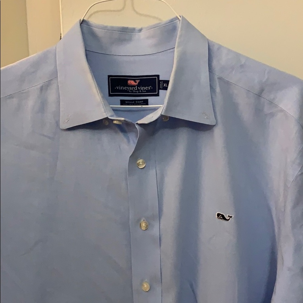 Blue vineyard vines dress shirt